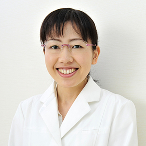 自由が丘 てづか歯科医院 副院長・歯学博士・日本矯正歯科学会認定医 手塚 千登勢(てづか ちとせ))